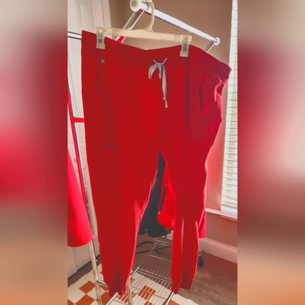 FIGS 2XL Red Zamora